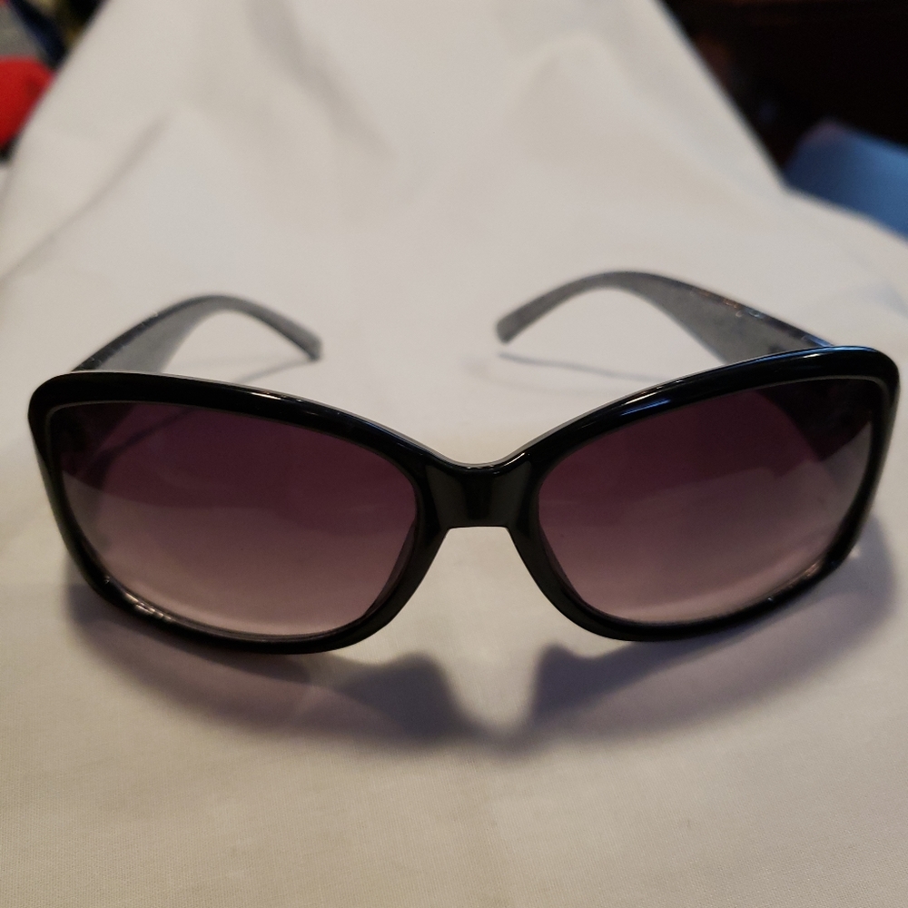 Juicy Couture Silver & Black Sunglasses